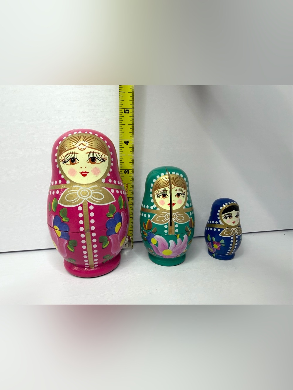 Vintage Wooden Nesting Dolls Matryoshka Set of 3 Green Pink Blue READ DESC - Picture 3 of 5
